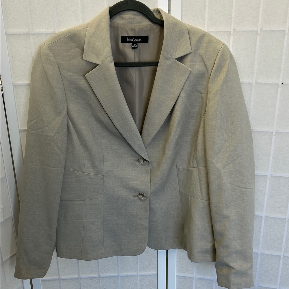 Le Suit Women's Beige Blazer